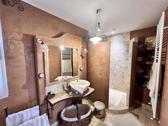 Image No.11-4 Bed House for sale