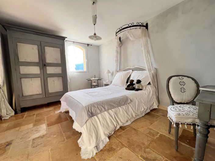 Image No.9-4 Bed House for sale