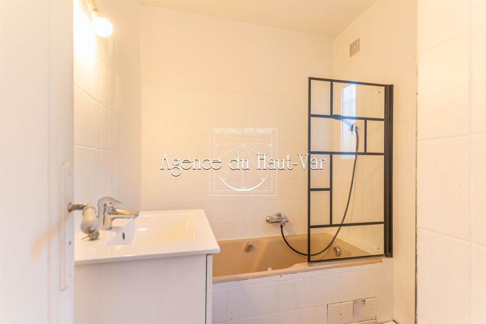 Image No.12-Maison de 2 chambres à vendre à Fayence