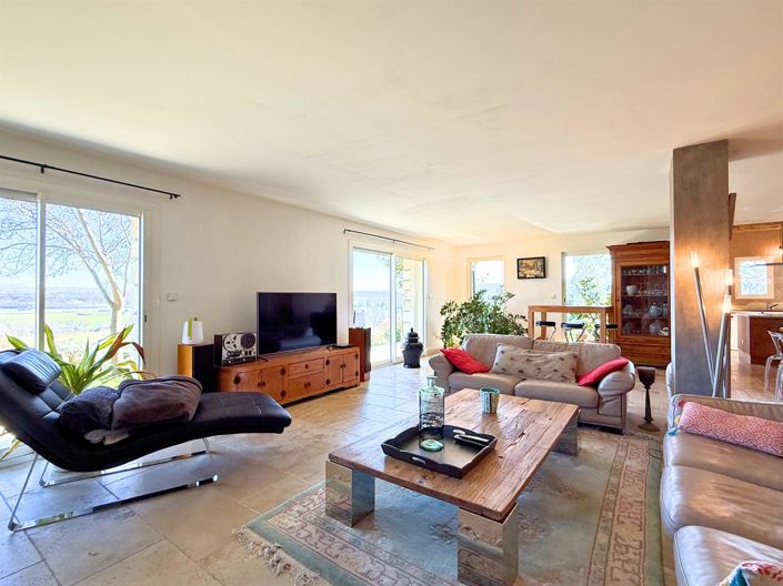 Image No.10-5 Bed House for sale