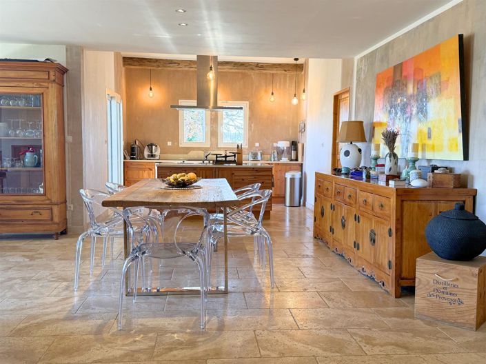 Image No.19-5 Bed House for sale