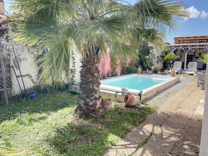Image No.1-3 Bed House for sale