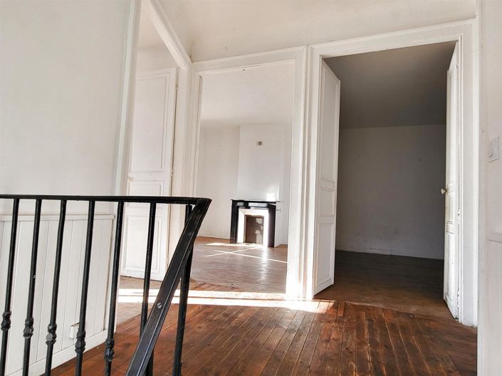 Image No.10-5 Bed House for sale