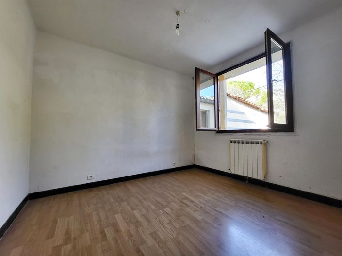 Image No.16-5 Bed House for sale