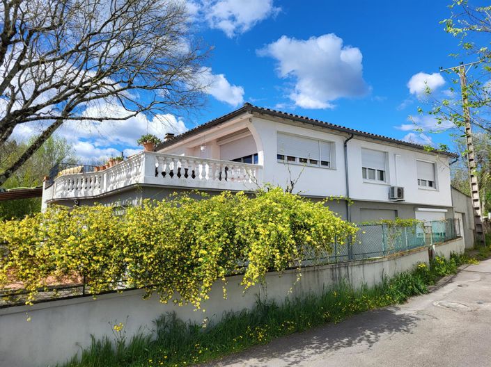 Image No.1-5 Bed House for sale