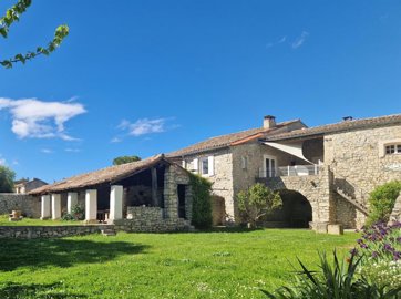 14 Bed House for sale