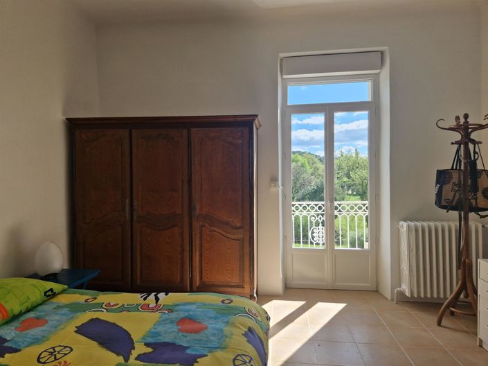 Image No.8-14 Bed House for sale