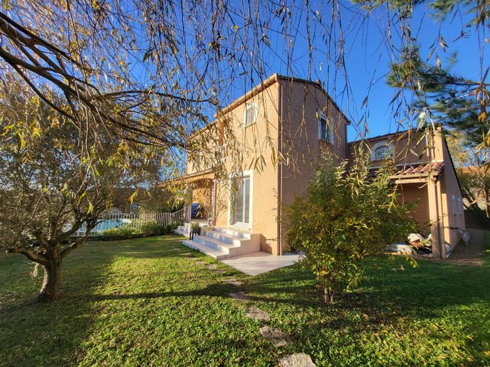 Image No.1-3 Bed House for sale