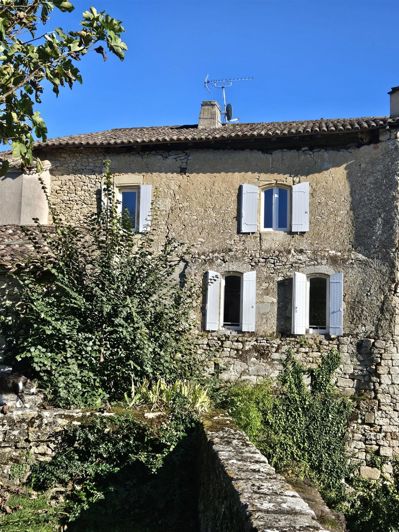 Image No.1-3 Bed House for sale