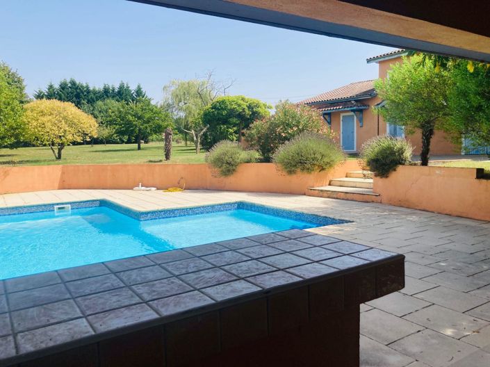 Image No.1-5 Bed House for sale