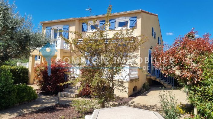 Image No.1-4 Bed House for sale