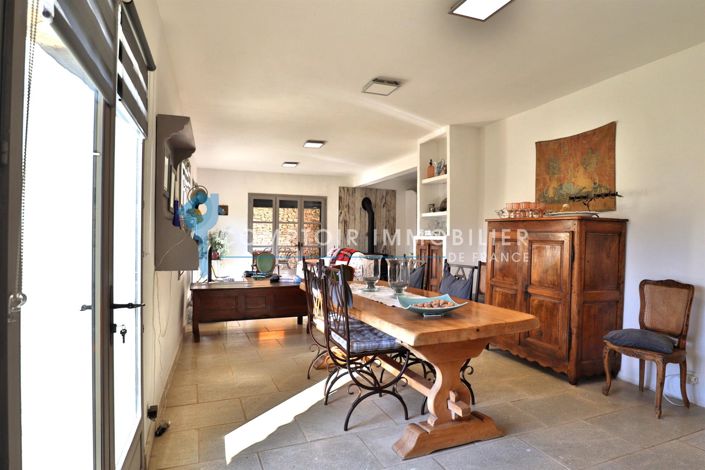 Image No.8-4 Bed House for sale