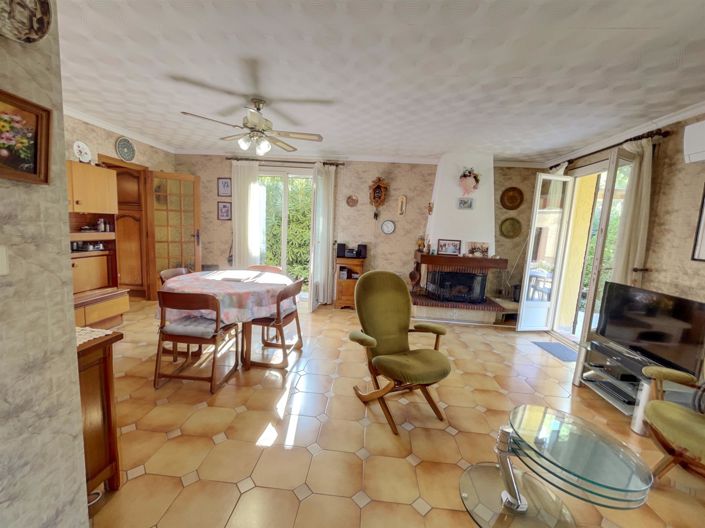Image No.1-3 Bed House for sale
