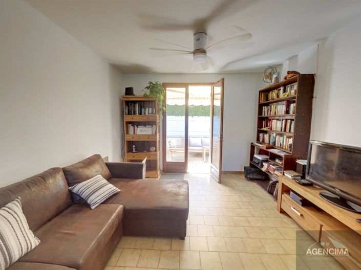 Image No.4-2 Bed House for sale