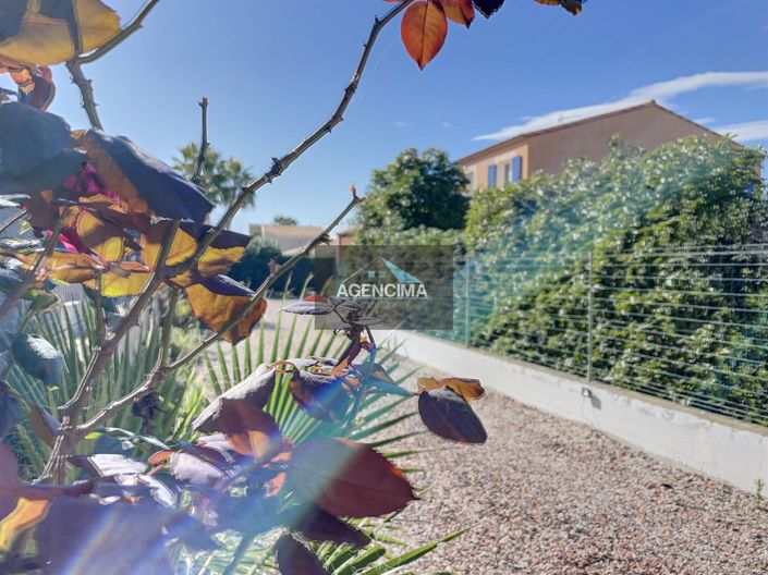 Image No.10-4 Bed House for sale