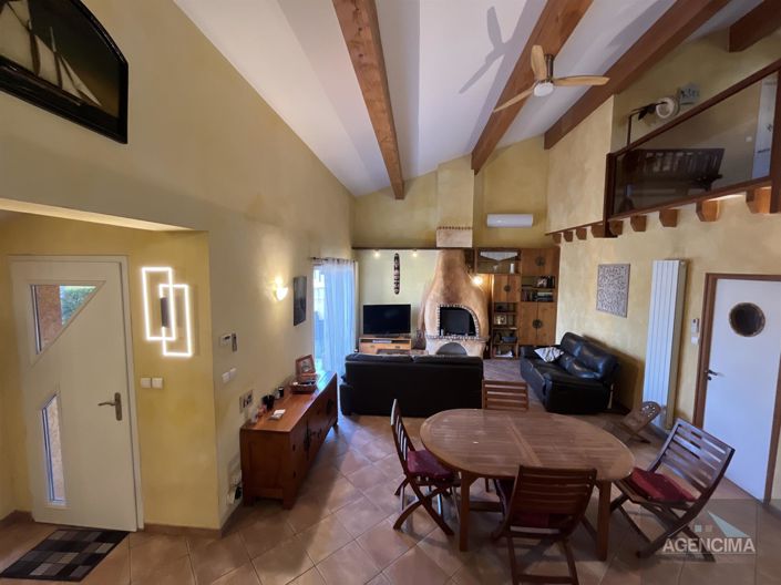 Image No.16-4 Bed House for sale