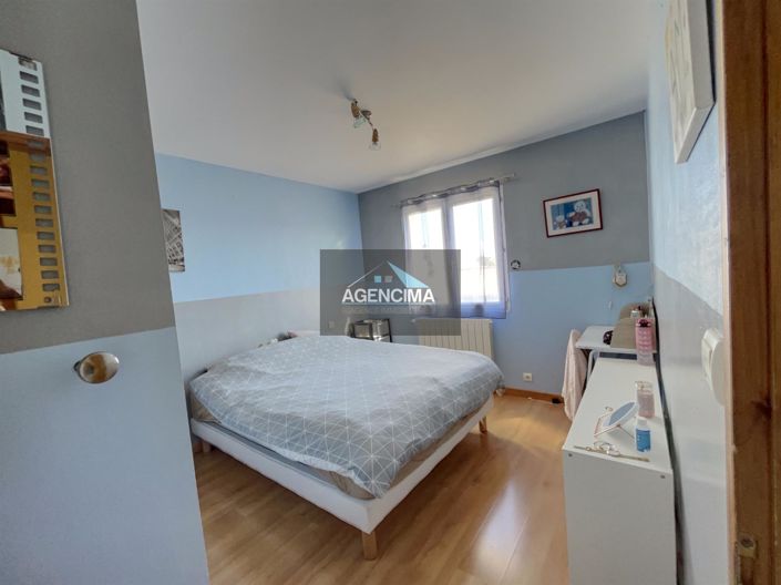 Image No.7-4 Bed House for sale