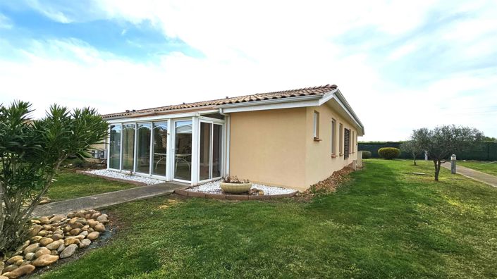 Image No.1-2 Bed House for sale