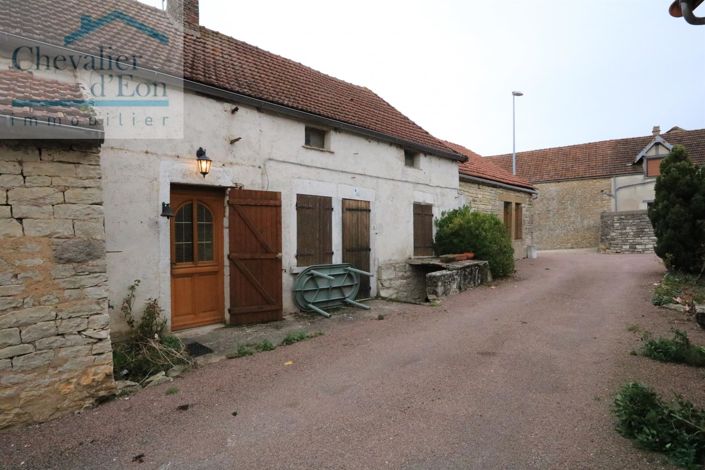 Image No.1-2 Bed House for sale