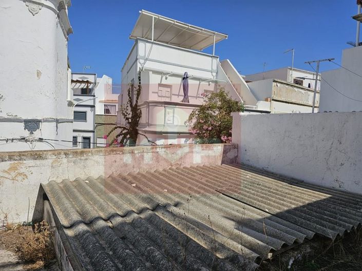 Image No.15-2 Bed House for sale