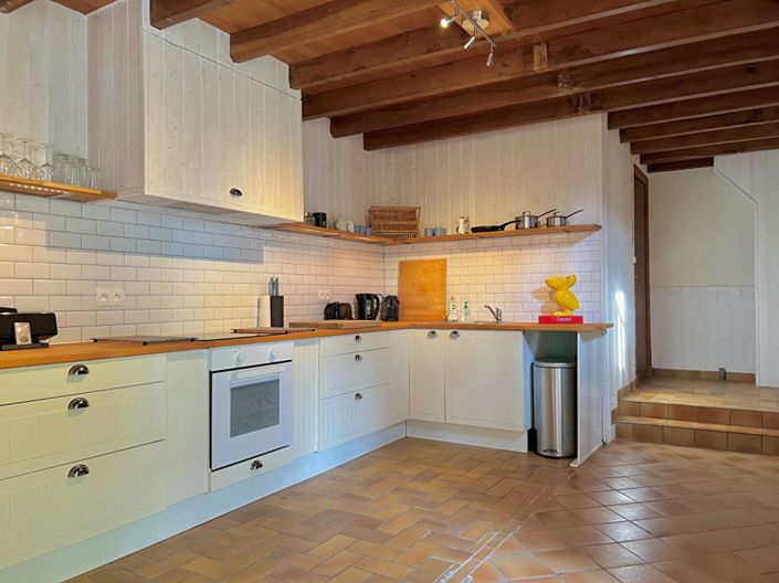 Image No.10-4 Bed House for sale