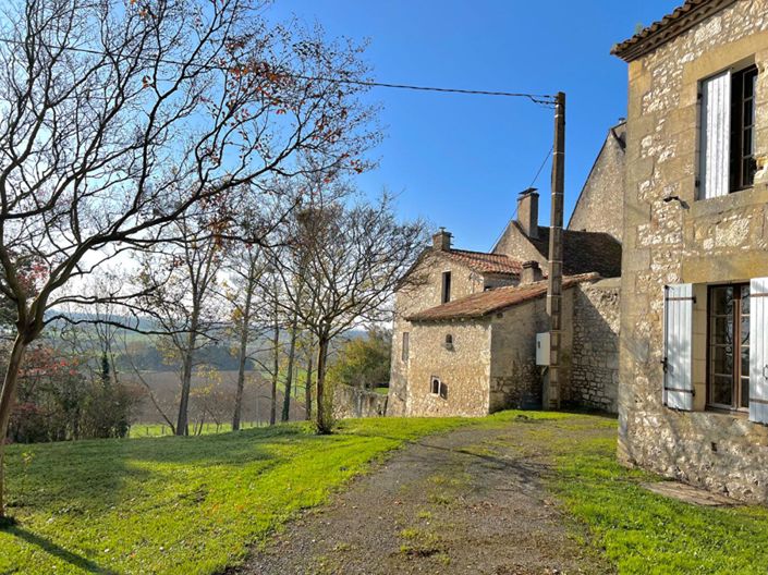 Image No.17-4 Bed House for sale