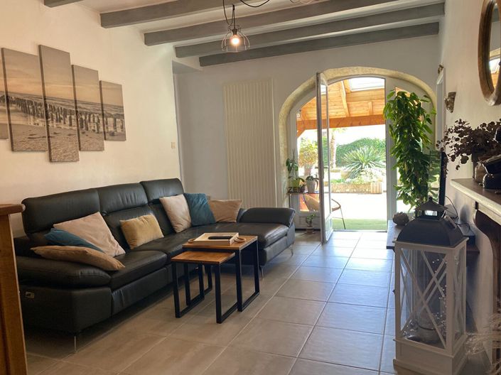 Image No.11-6 Bed House for sale