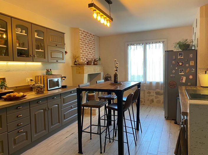 Image No.6-6 Bed House for sale