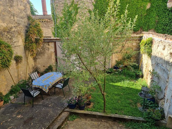 Image No.2-4 Bed House for sale