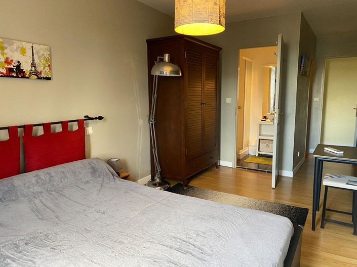 Image No.14-6 Bed House for sale