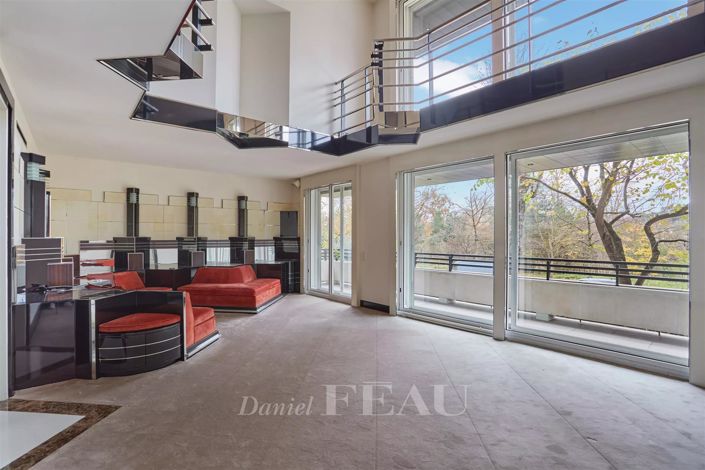 Image No.1-5 Bed Apartment for sale