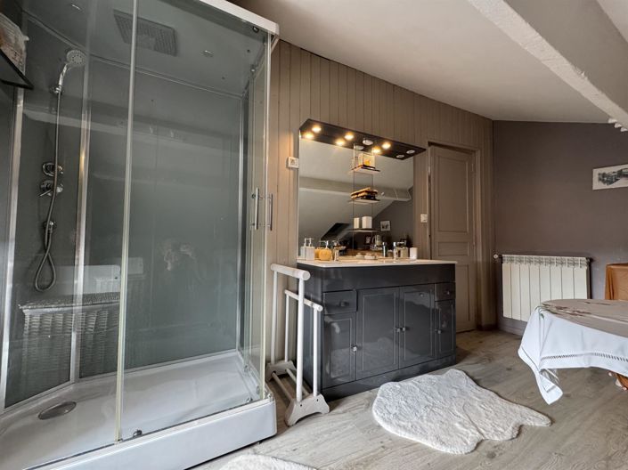 Image No.18-4 Bed House for sale