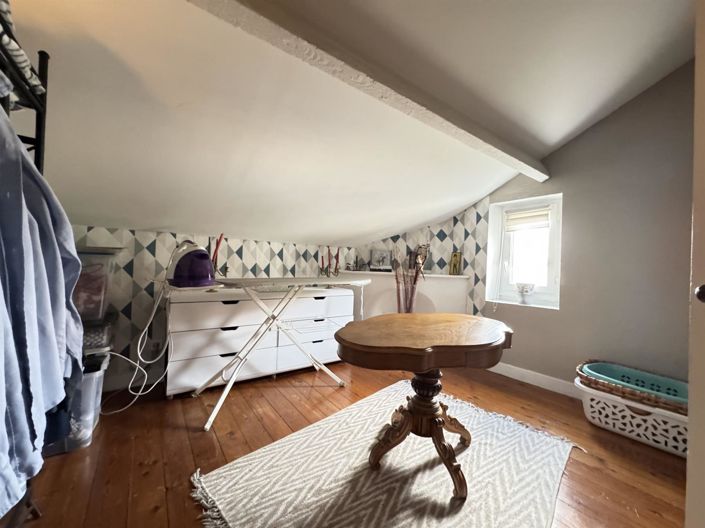 Image No.19-4 Bed House for sale