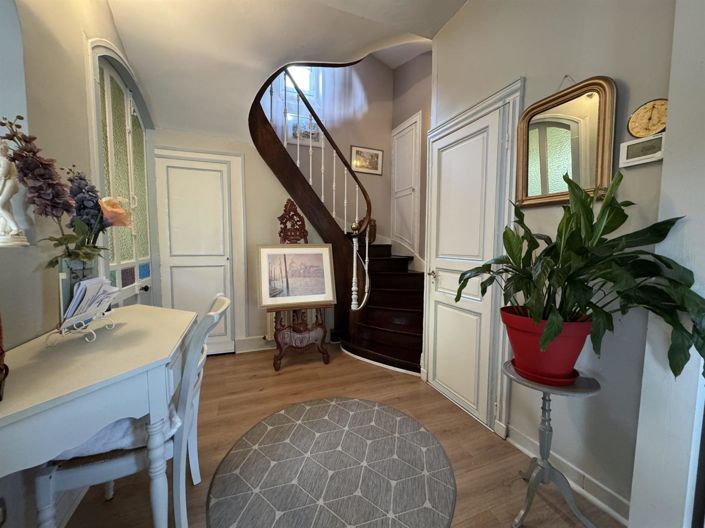 Image No.5-4 Bed House for sale