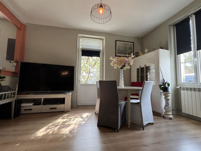 Image No.7-4 Bed House for sale