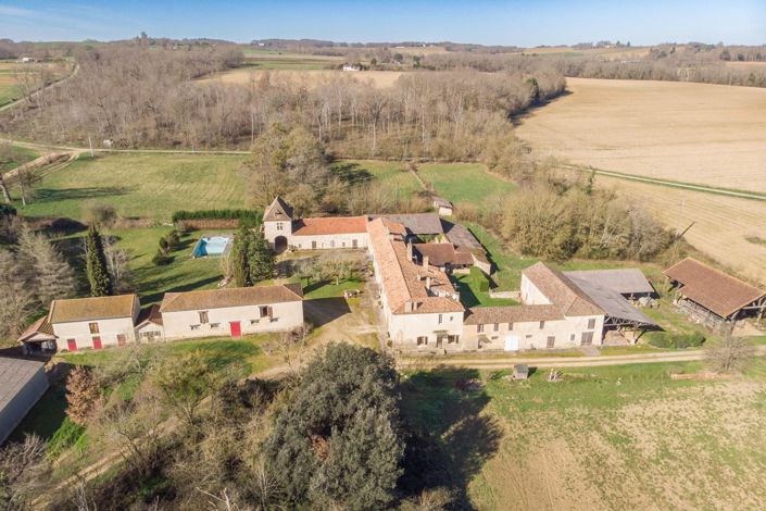 Image No.1-9 Bed House for sale