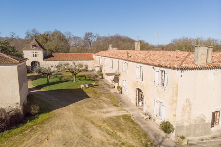 Image No.2-9 Bed House for sale