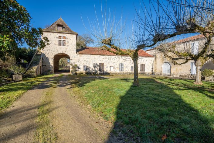 Image No.3-9 Bed House for sale