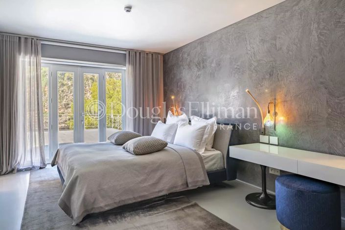 Image No.12-7 Bed House for sale