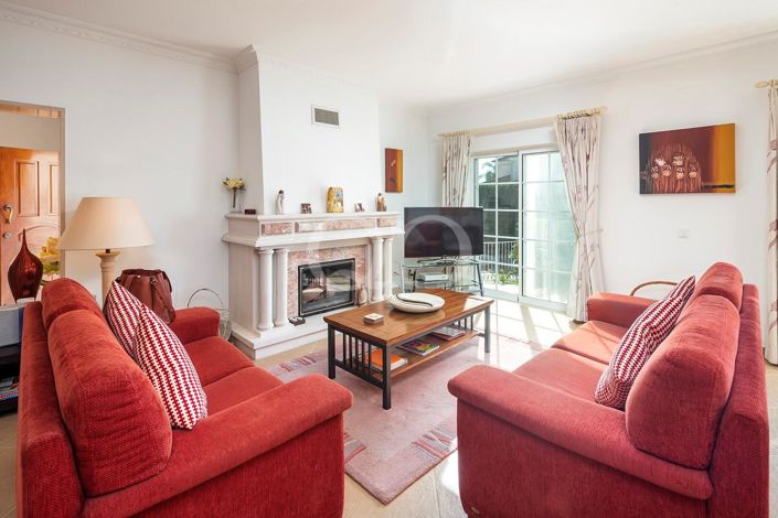 Image No.2-4 Bed House for sale