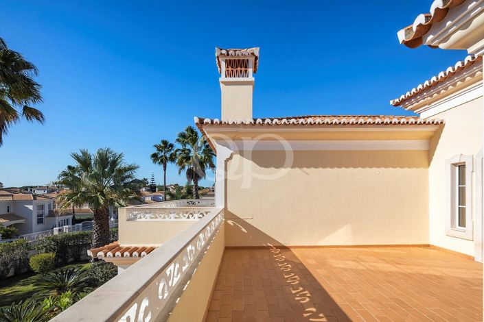 Image No.21-4 Bed House for sale