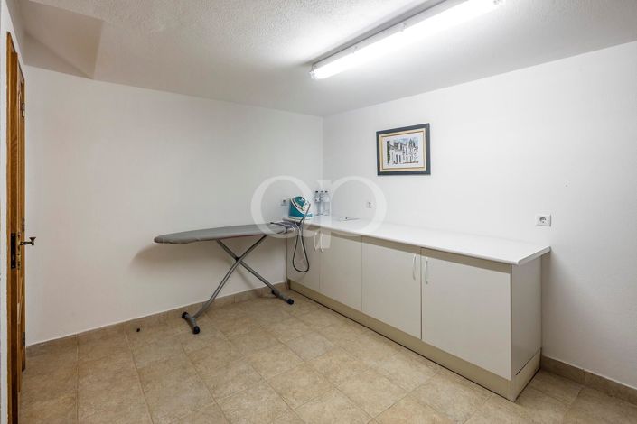 Image No.27-4 Bed House for sale