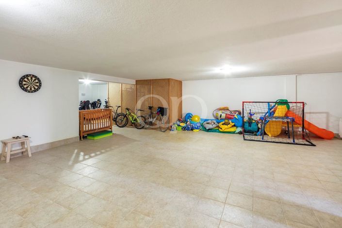 Image No.28-4 Bed House for sale