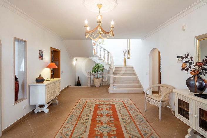 Image No.3-4 Bed House for sale