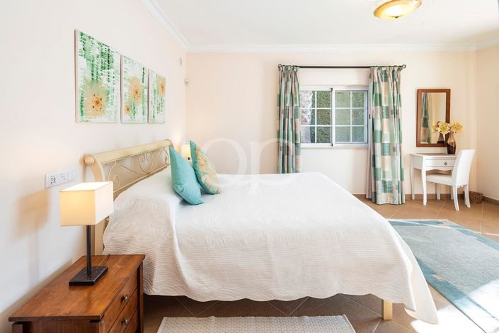 Image No.7-4 Bed House for sale