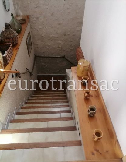 Image No.5-2 Bed House for sale