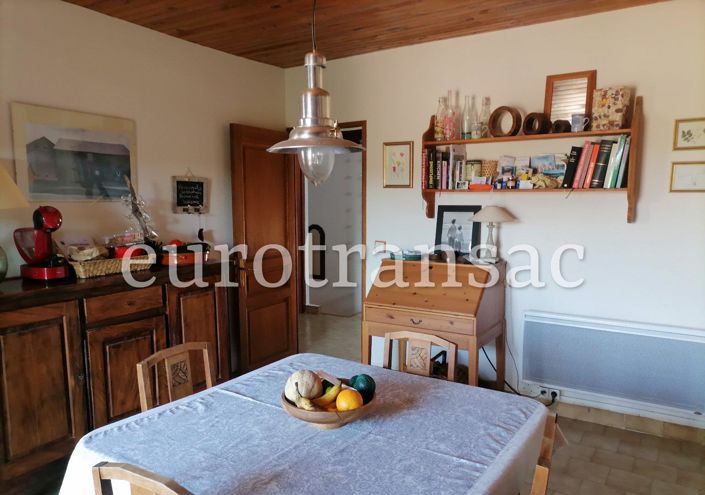 Image No.8-2 Bed House for sale