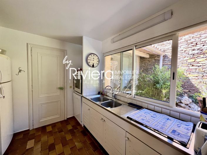 Image No.13-5 Bed House for sale