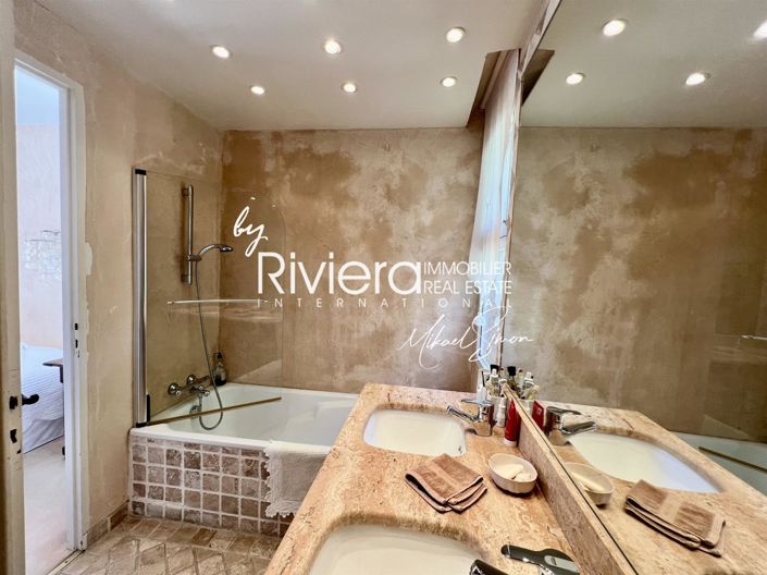 Image No.16-5 Bed House for sale