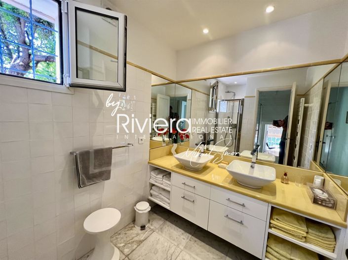 Image No.20-5 Bed House for sale